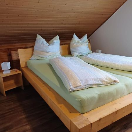 Ferienwohnung Kittel Oberzissen エクステリア 写真