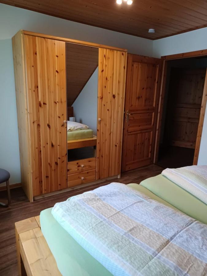 Ferienwohnung Kittel Oberzissen エクステリア 写真