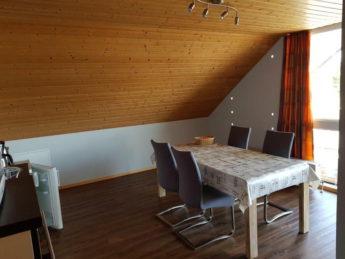 Ferienwohnung Kittel Oberzissen エクステリア 写真